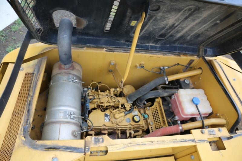 cat engine excavator