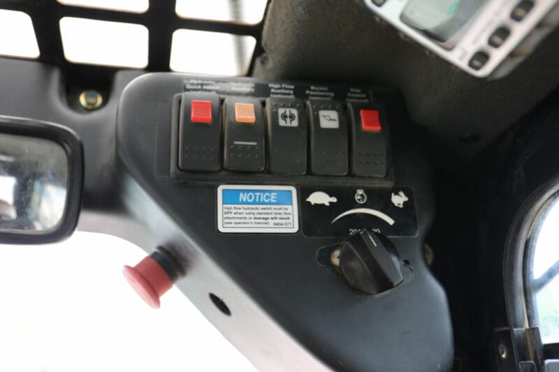 ASV VT70 Posi track buttons